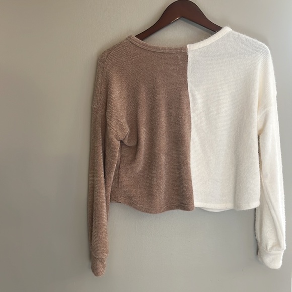 Hollister Two Tone Long Sleeve - Picture 2 of 6